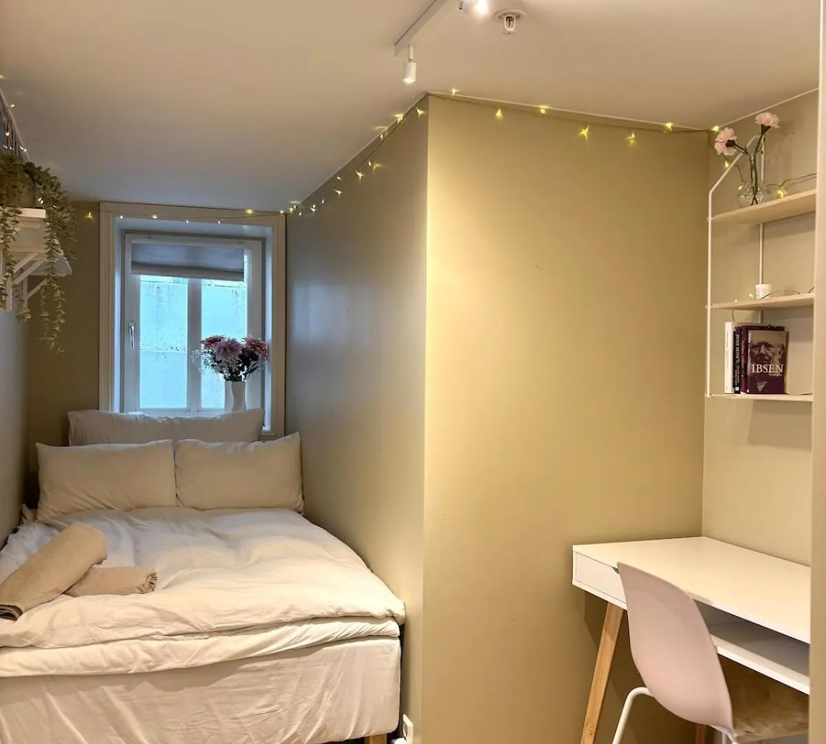 Apartment Behind Bryggen In Bergen Norway